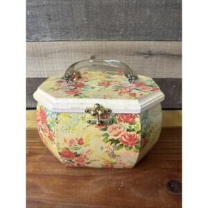 BOHO VTG. 60s-70s Wooden Roses Decoupage Octagon Box Purse Lucite Handle